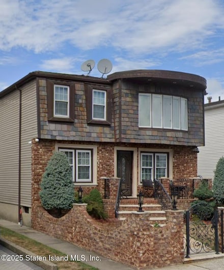 7 Rockville Ave Unit Side Apt, Staten Island, NY 10314