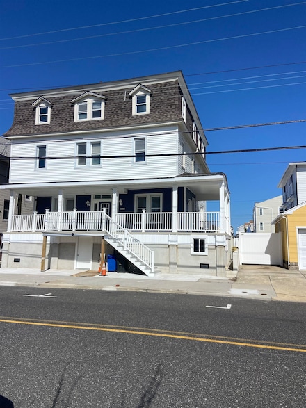 611 E 7th St, Ocean City, NJ 08226