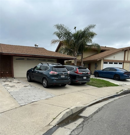 1102 Monroe St, Lake Elsinore, CA 92530