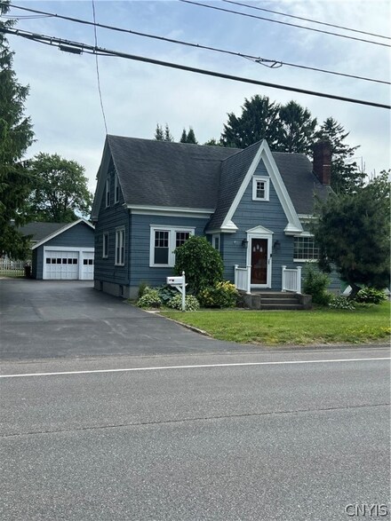 5280 W Taft Rd, Syracuse, NY 13212
