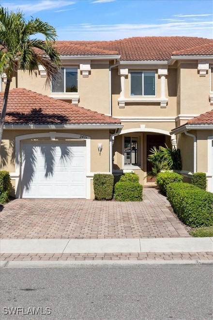 2435 Laurentina Ln, Cape Coral, FL 33909