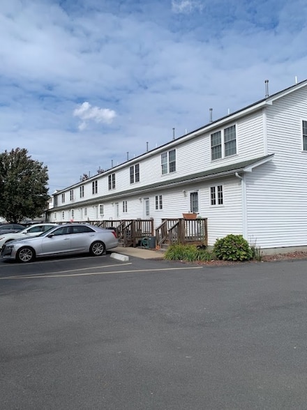 150 Samuel Ave, Pawtucket, RI 02860