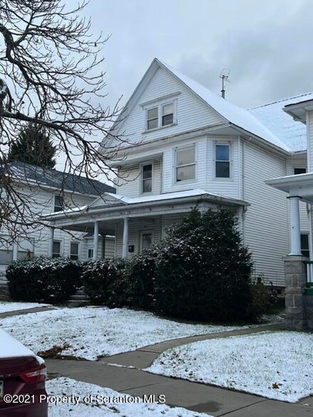 944 N Irving Ave, Scranton, PA 18510