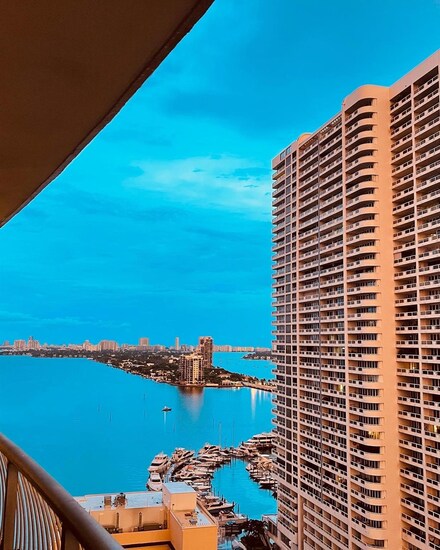 1750 N Bayshore Dr Unit 2106, Miami, FL 33132