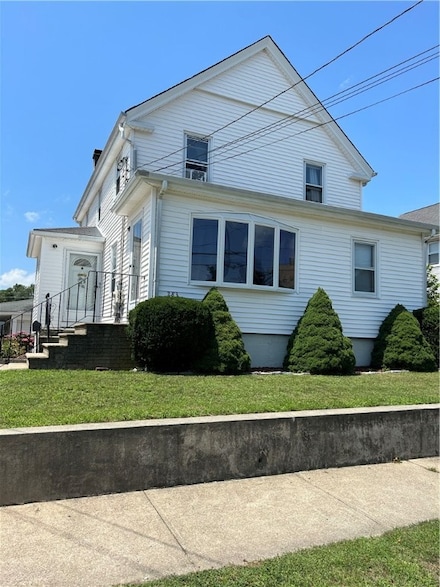 283 Magnolia St, Cranston, RI 02910