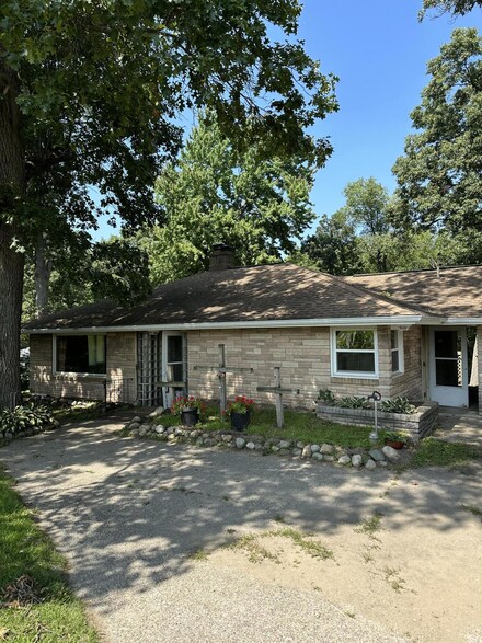 11890 W Carson City Rd, Greenville, MI 48838