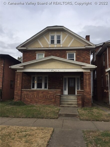 1206 10th Ave, Huntington, WV 25701
