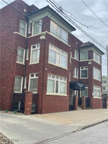 11433 Ashbury Ave Unit 12, Cleveland, OH 44106