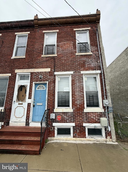 608 Point St, Camden, NJ 08102