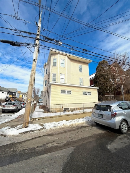 49 Conwell Ave Unit 2, Somerville, MA 02144
