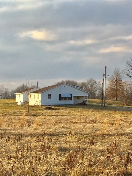 7654 S County Road 100 W, Clay City, IN 47841