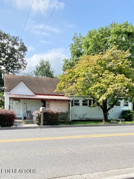 1424 Everett Ave, Maryville, TN 37804