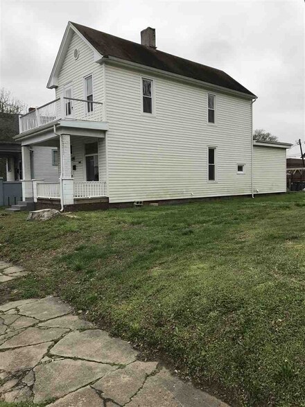 1329 Culver Dr, Evansville, IN 47713