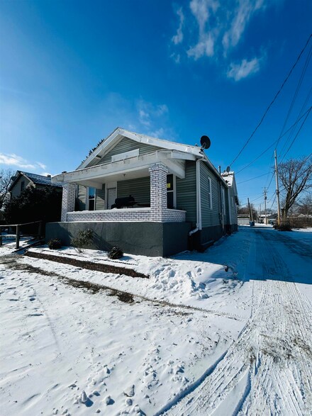215 N Cicott St, Logansport, IN 46947