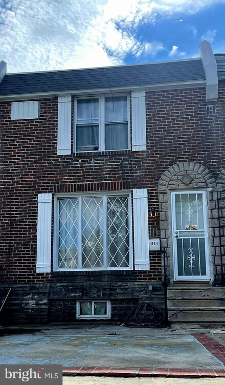 634 E Carver St, Philadelphia, PA 19120