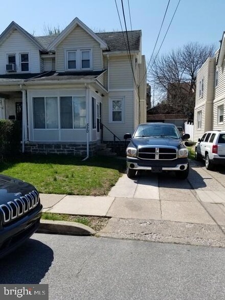 520 Cypress St, Lansdowne, PA 19050