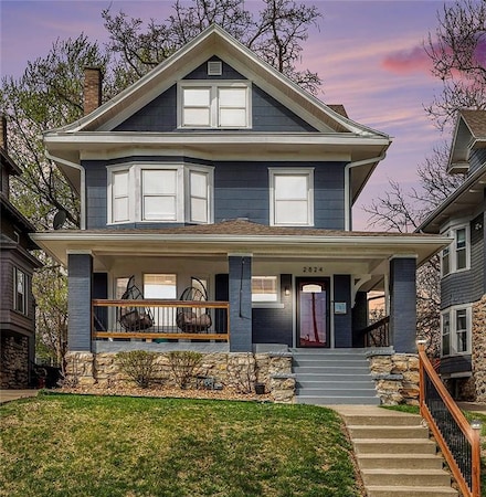 2824 Tracy Ave, Kansas City, MO 64109