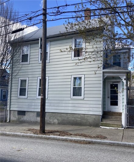 37 Church St, Warren, RI 02885