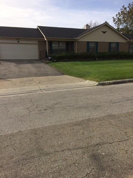 2487 Liston Ave, Columbus, OH 43207