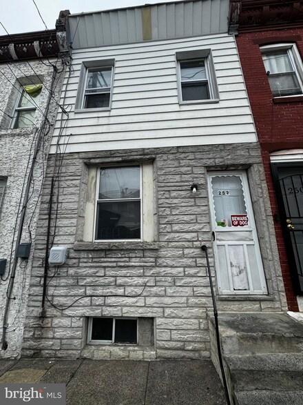 252 E Cambria St, Philadelphia, PA 19134