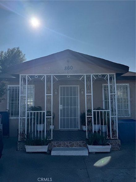 860 W 73rd St, Los Angeles, CA 90044