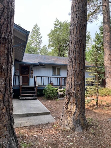 22860 Confidence Rd, Twain Harte, CA 95383
