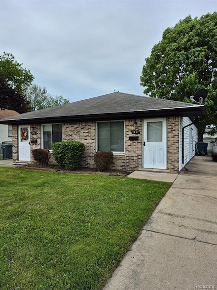 1457 Euclid St, Lincoln Park, MI 48146