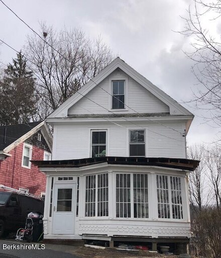 304 E Main St, North Adams, MA 01247