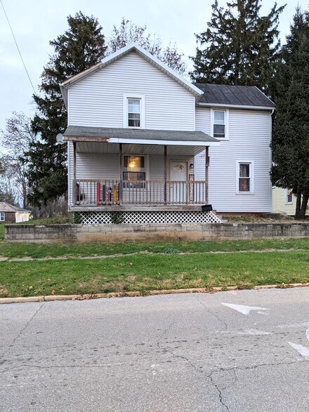 130 W Mary St, Bucyrus, OH 44820