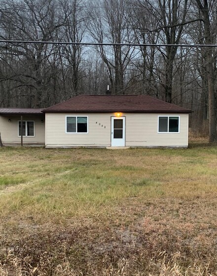 4058 W Michillinda Rd, Whitehall, MI 49461