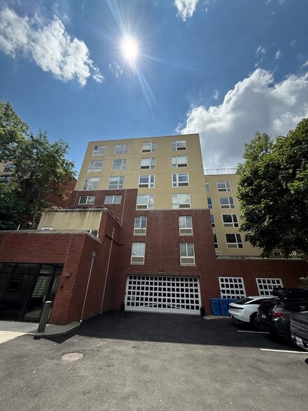 66 Winchester St Unit 401, Brookline, MA 02446