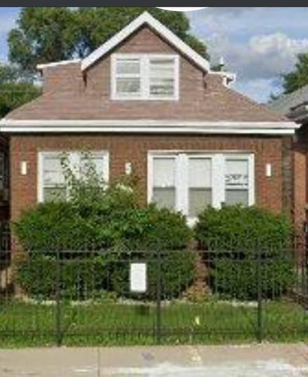 6525 S Fairfield Ave, Chicago, IL 60629