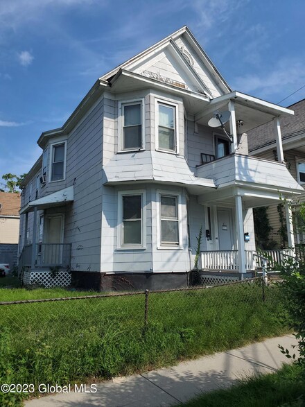 46 Kelton Ave, Schenectady, NY 12304