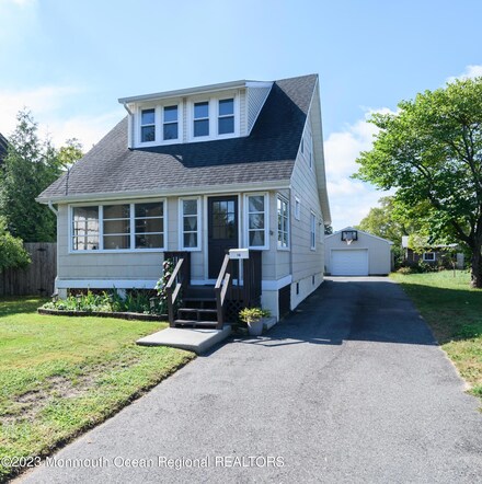 16 Broadway, Belford, NJ 07718