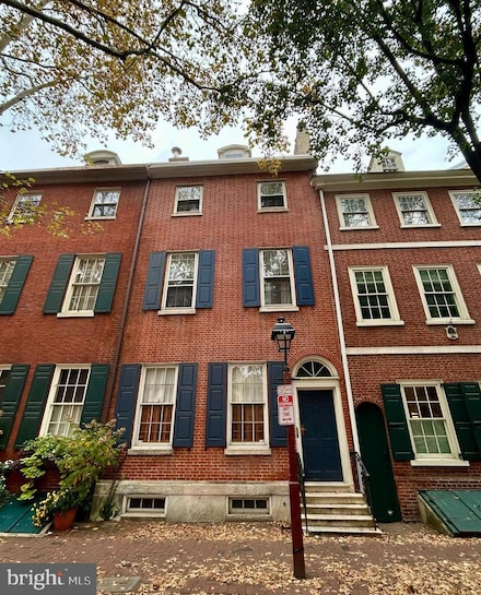 249 Pine St Unit 3, Philadelphia, PA 19106