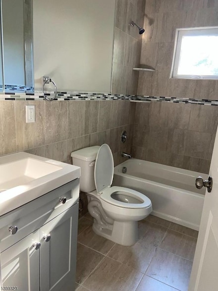 36 Garibaldi Ave, Newark, NJ 07114