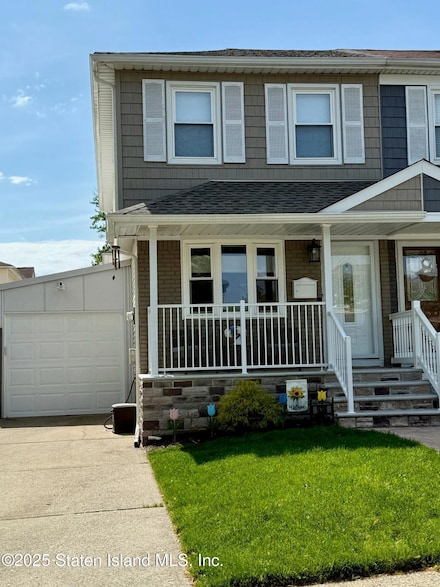 938 Armstrong Ave, Staten Island, NY 10308
