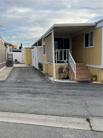 1502 E Carson St Unit 14, Carson, CA 90745