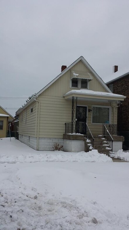 4811 Wegg Ave, East Chicago, IN 46312