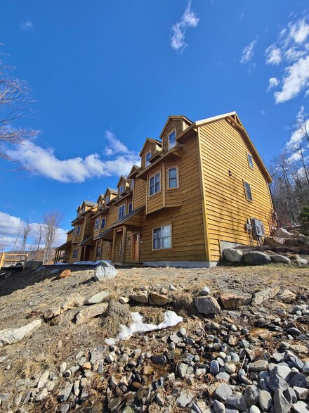 7024 Timbers Dr Unit 76, Carrabassett Valley, ME 04947