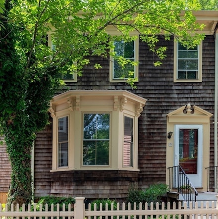 24 Foster St, Cambridge, MA 02138