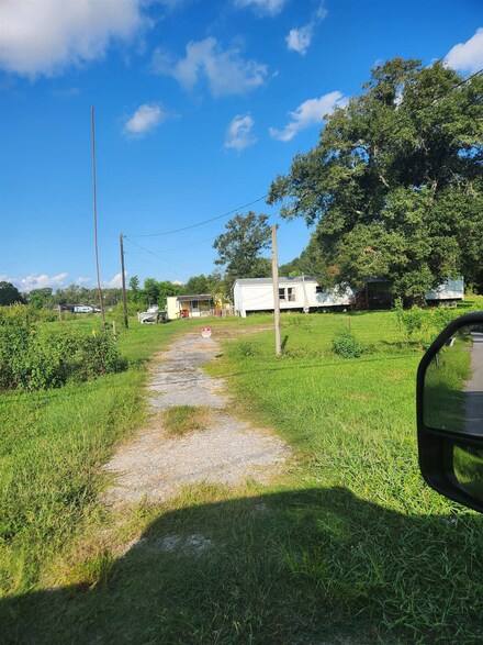 1100 & 1106 Flint St, West Orange, TX 77630