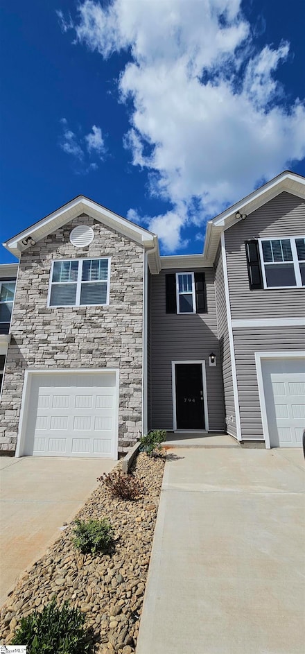 794 Embark Cir, Greer, SC 29651