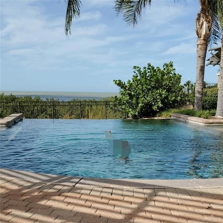 102 Oleander Dr, Laguna Vista, TX 78578