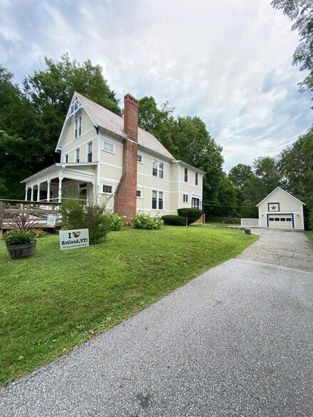 178 Grove St, Rutland, VT 05701