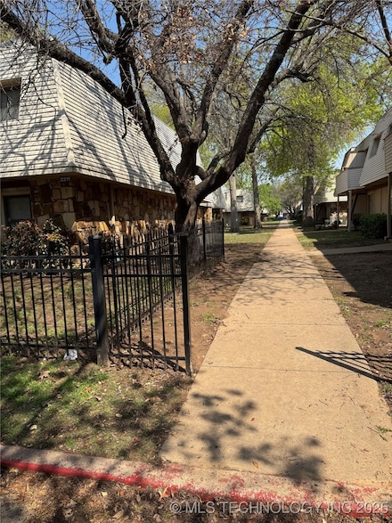 2219 E 67th St Unit 1304, Tulsa, OK 74136