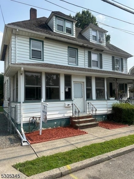 29 Walnut St, Pompton Lakes, NJ 07442