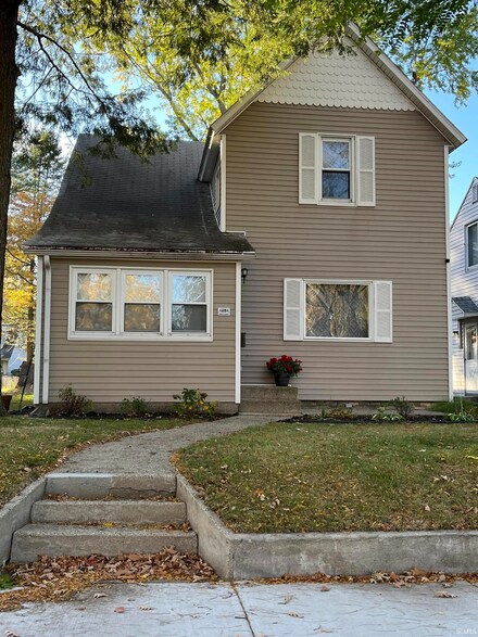 1251 N Main St, Elkhart, IN 46514