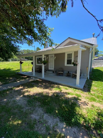 2945 Athens Rd, Princeton, WV 24739