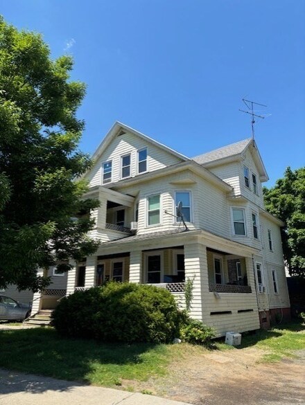 24-26 Sachem St, Springfield, MA 01108
